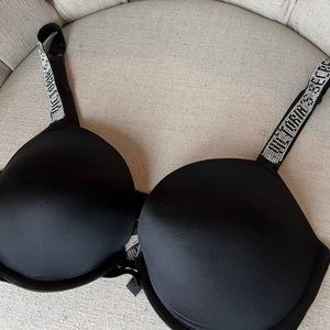 Victoria’s Secret Very Sexy Shine Strap Push-Up Bra
